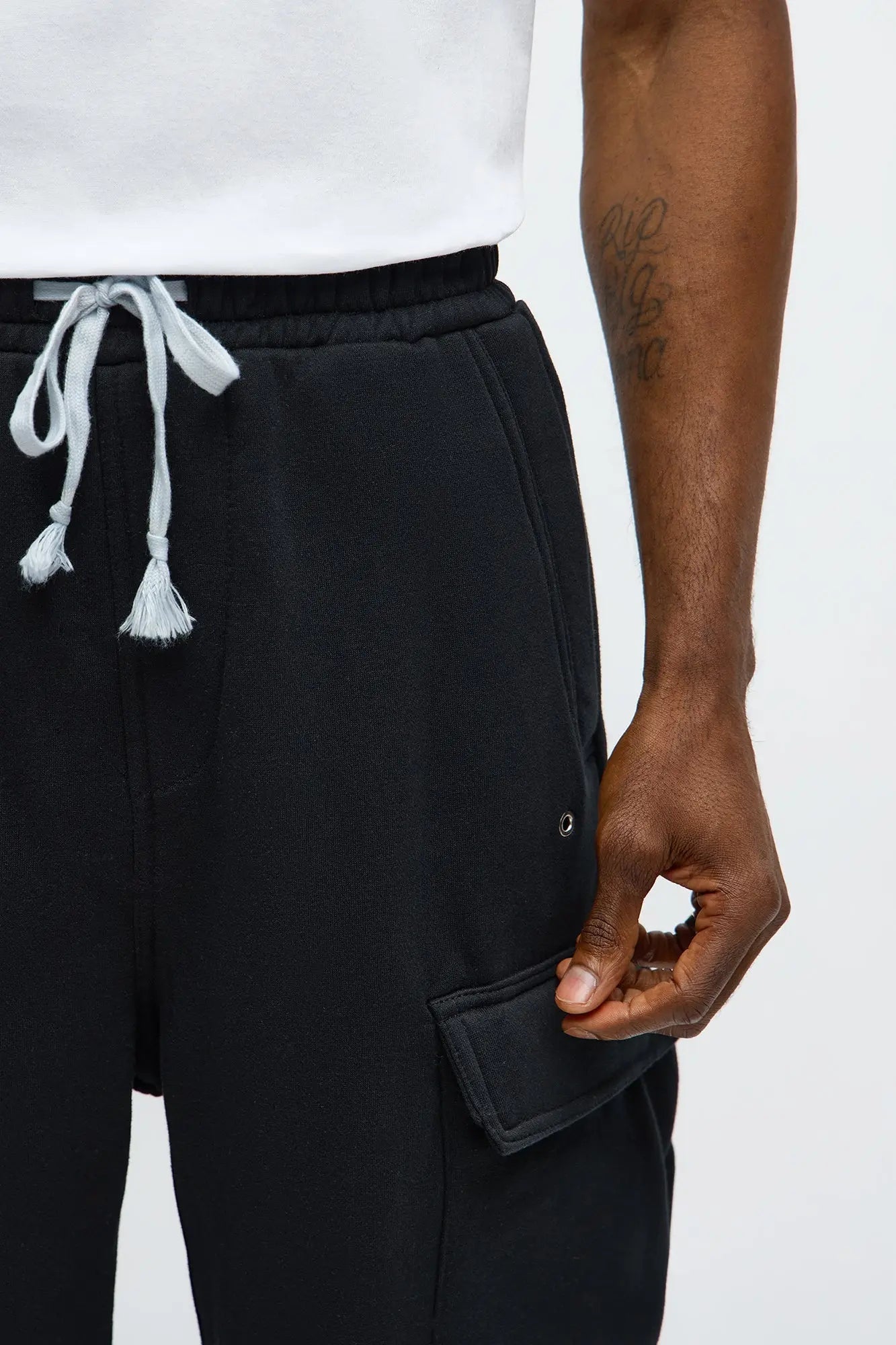 Baggy Cargo Hustler Sweatpant - Black
