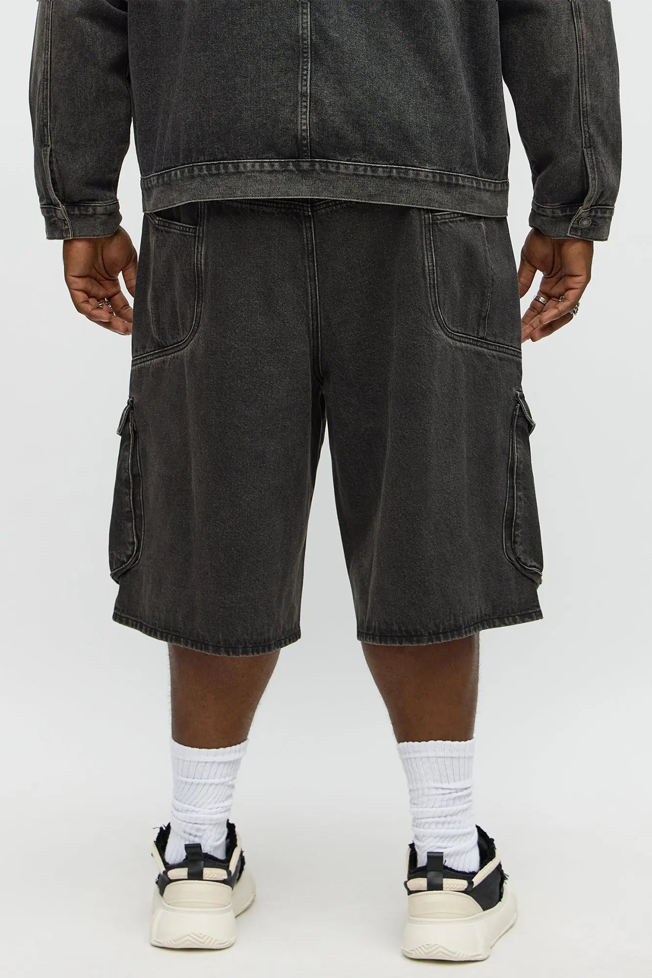 Baggy Bit Contrast Cargo Denim Short - Black Wash
