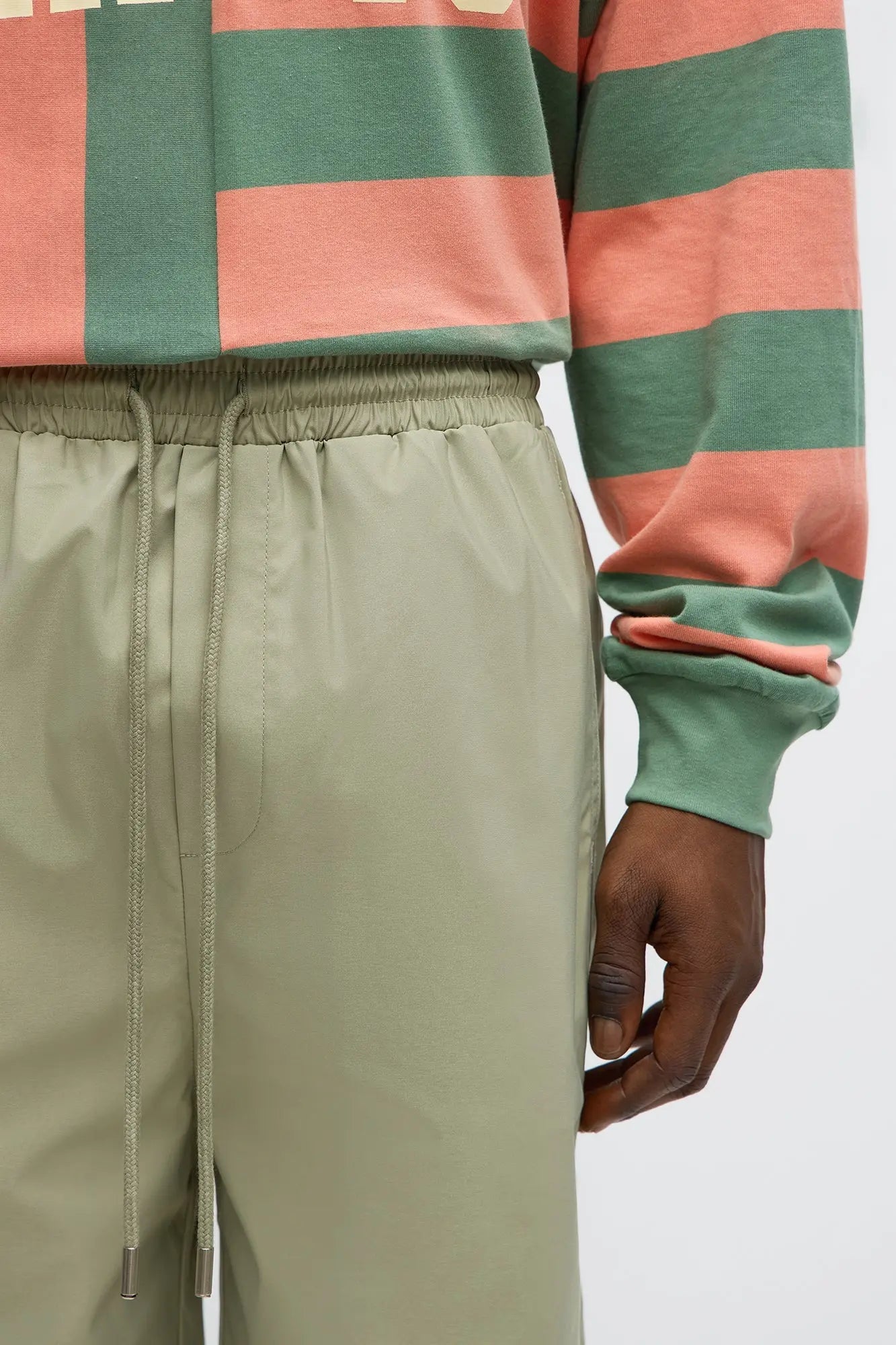 Baggy Lose Control Snap Button Short - Sage