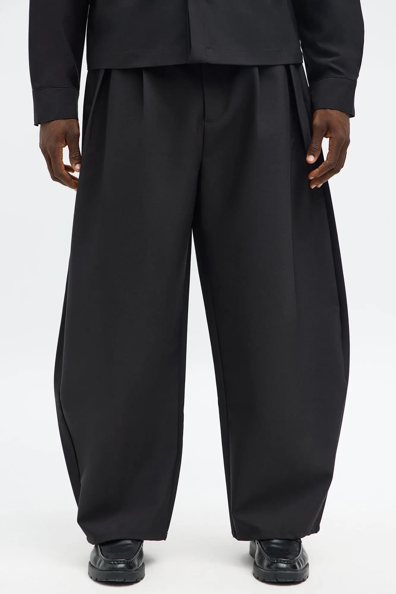 Barrel Bold Flow Trousers - Black