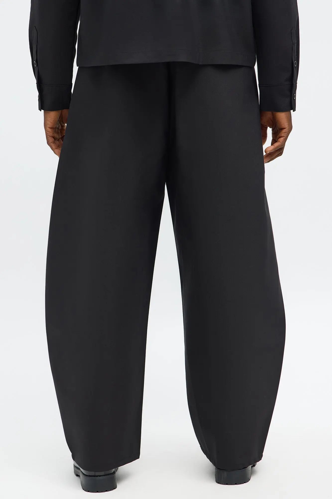 Barrel Bold Flow Trousers - Black