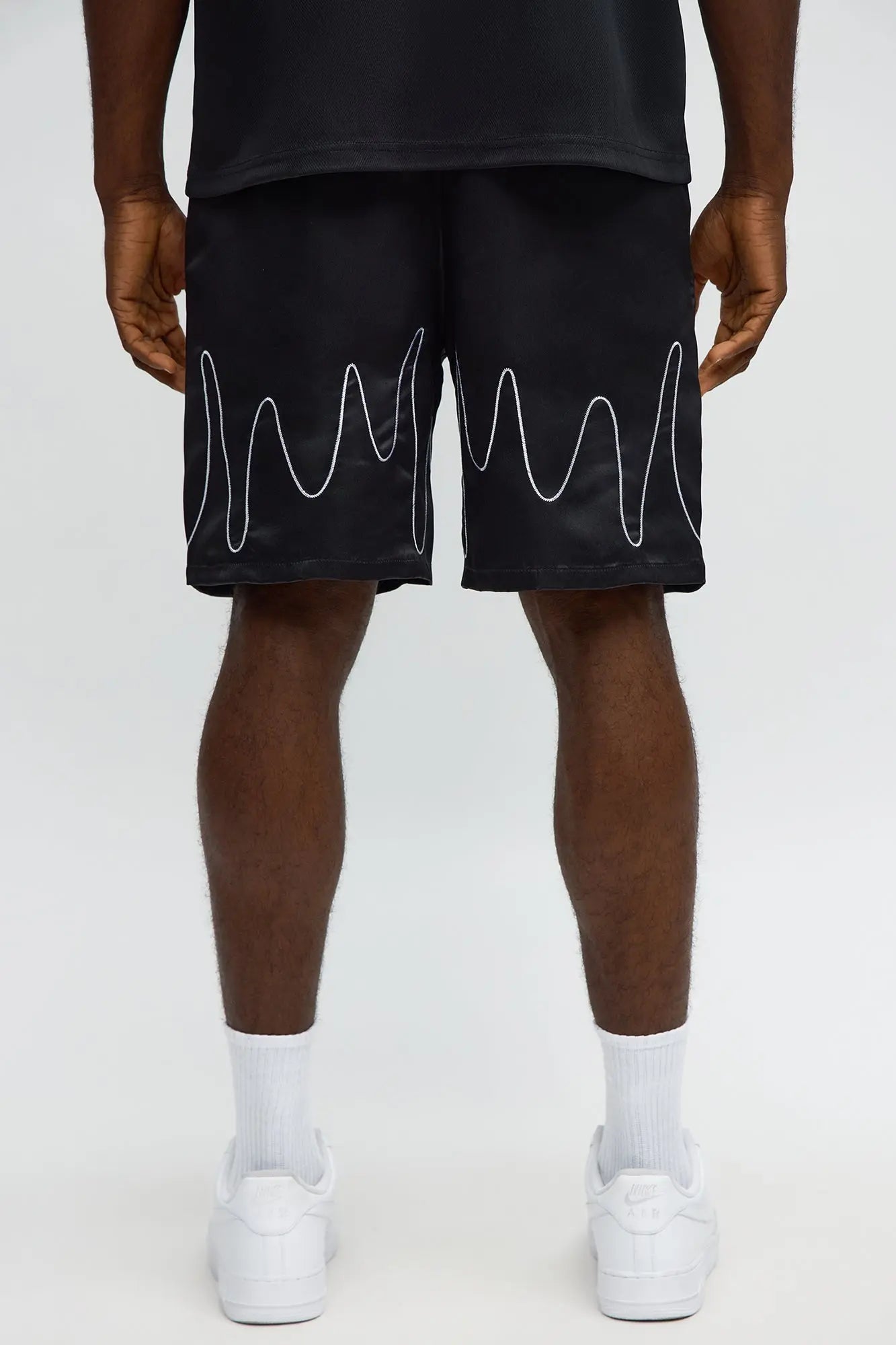 Relaxed Flame Piping Short - Black