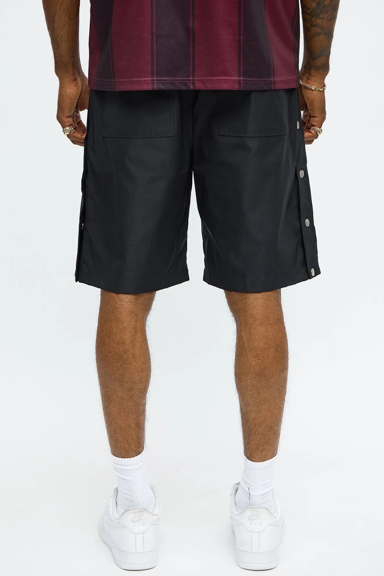 Baggy Lose Control Snap Button Short - Black
