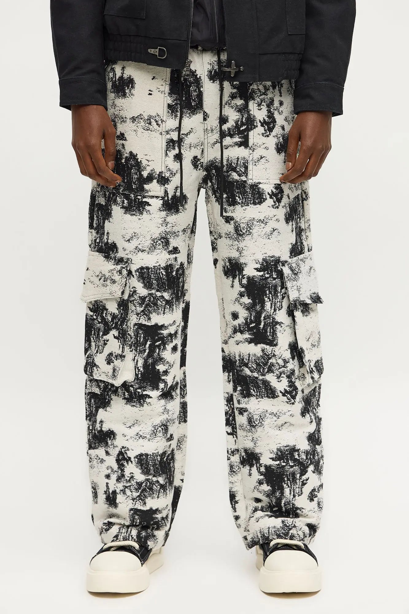 Baggy Tropic Threads Tapestry Pants - Black/White