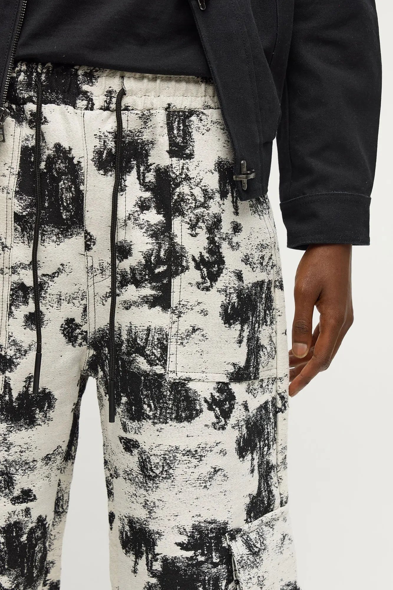 Baggy Tropic Threads Tapestry Pants - Black/White