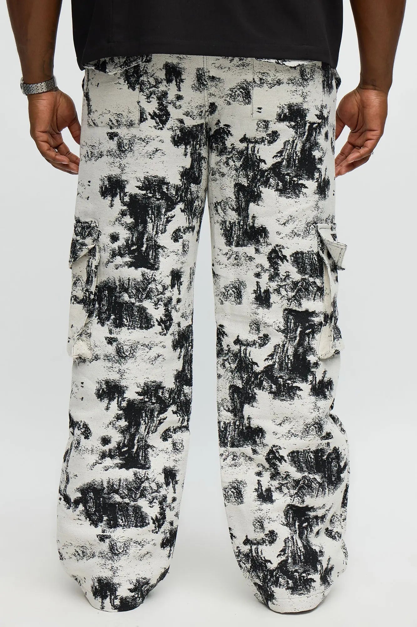 Baggy Tropic Threads Tapestry Pants - Black/White