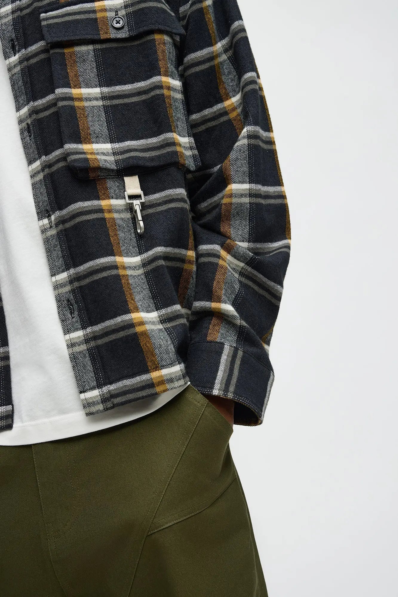 Cropped Flannel Hardware Button Up Shirt - Black