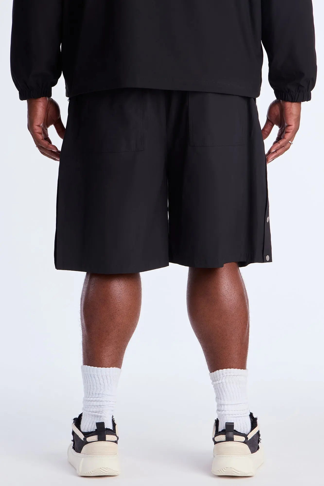 Baggy Lose Control Snap Button Short - Black