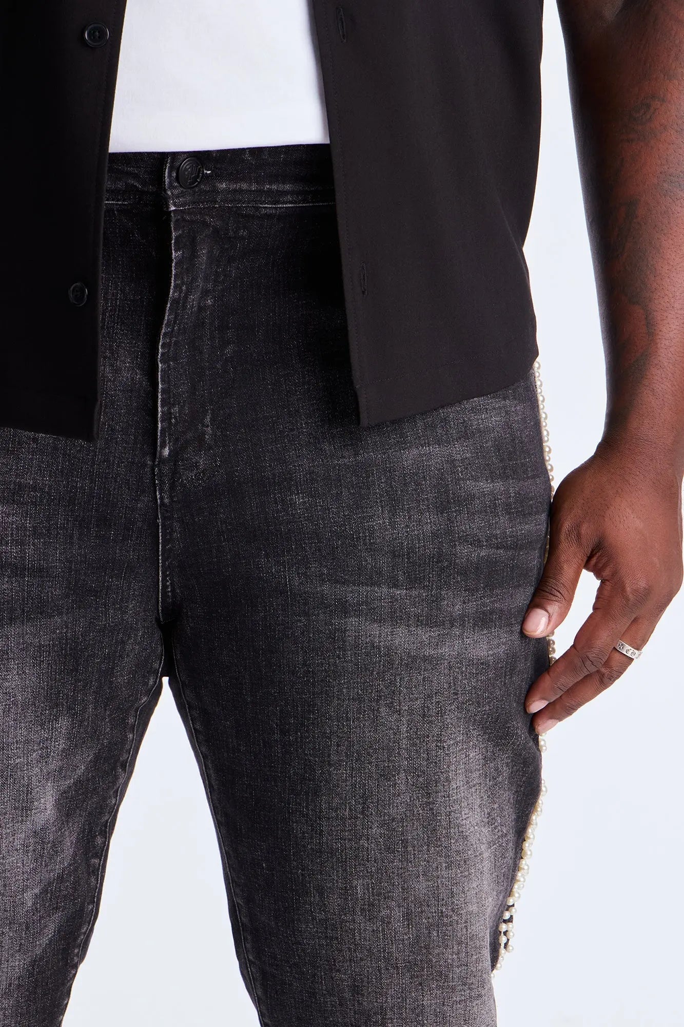Straight Pearl Panel Tapestry Jean - Black Wash