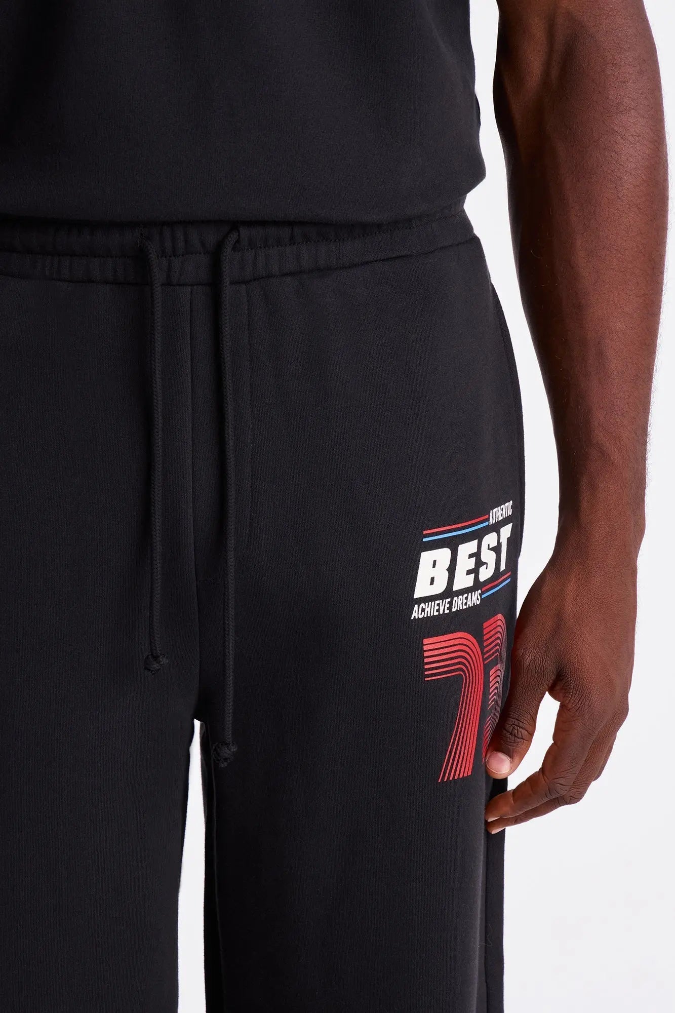 Chase Your Dreams Sweatpants - Black