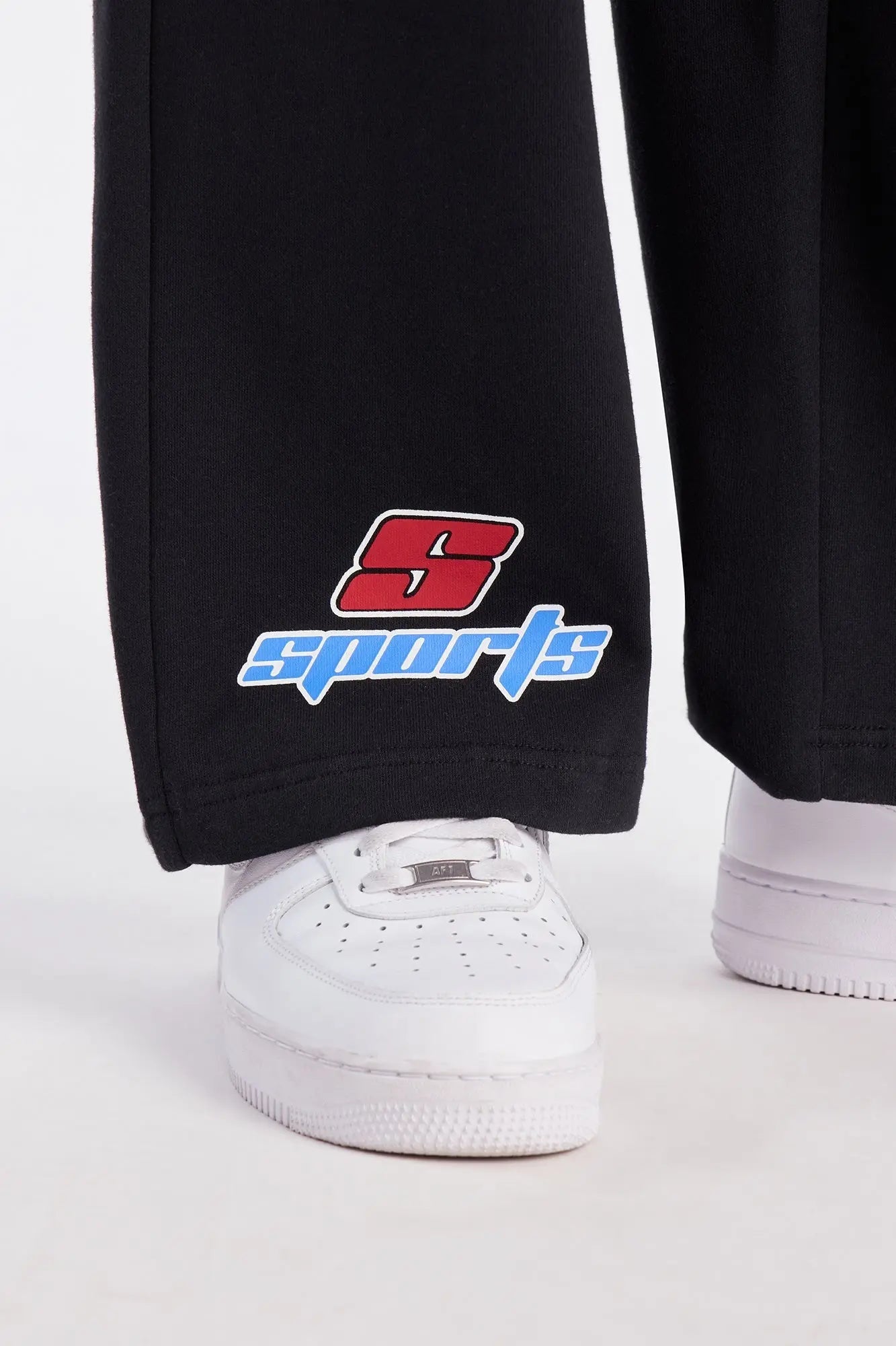 Chase Your Dreams Sweatpants - Black