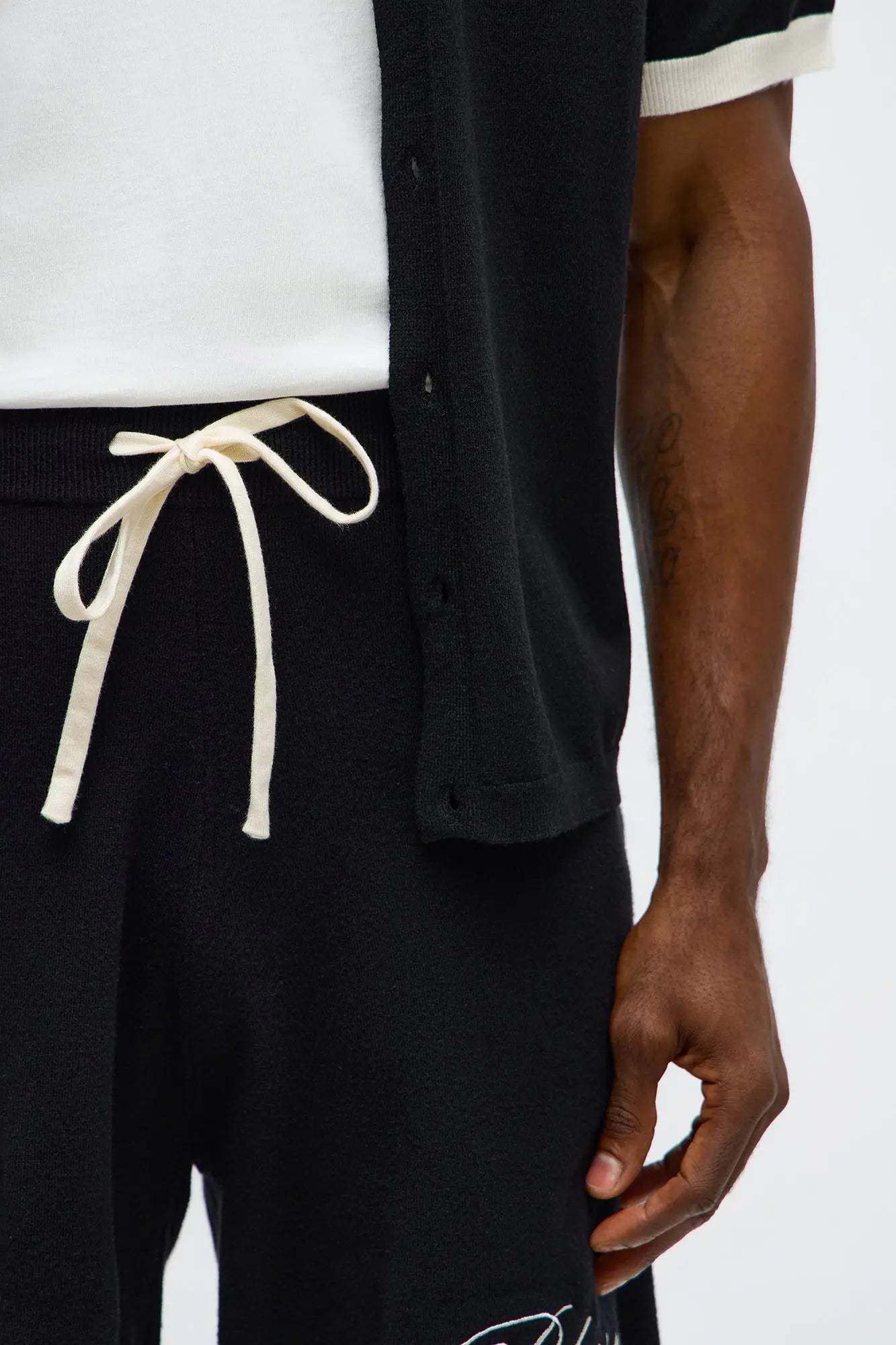 Relaxed Fit Blessed Shorts - Black