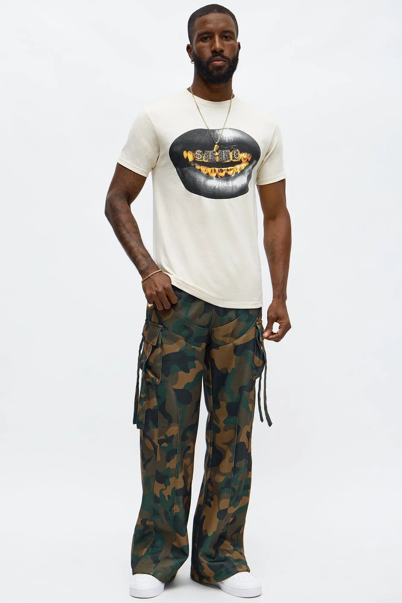 Baggy Cargo Look At Me Sweatpants - Camouflage