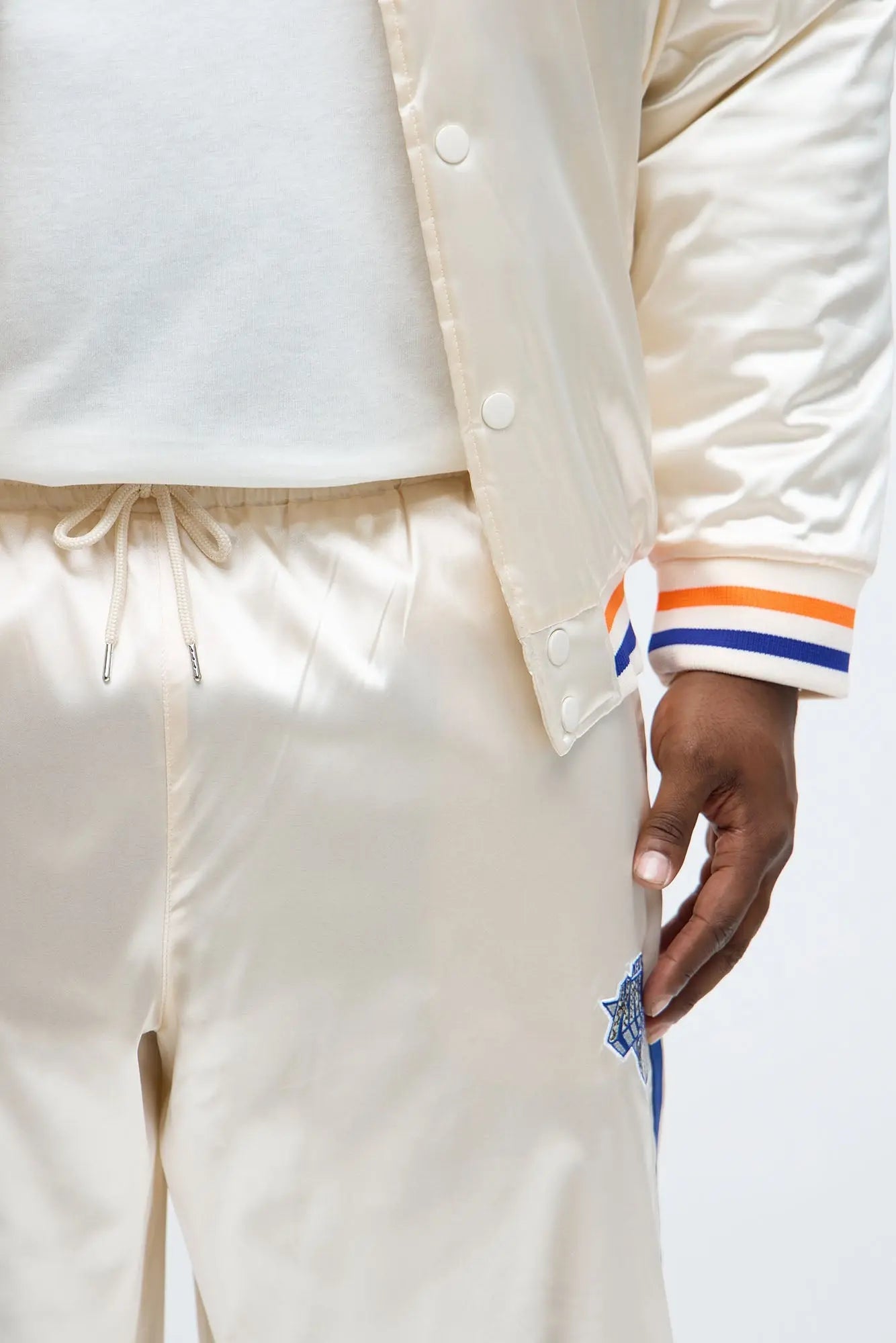 Knicks Night Drift Satin Straight Pants - Off White/combo