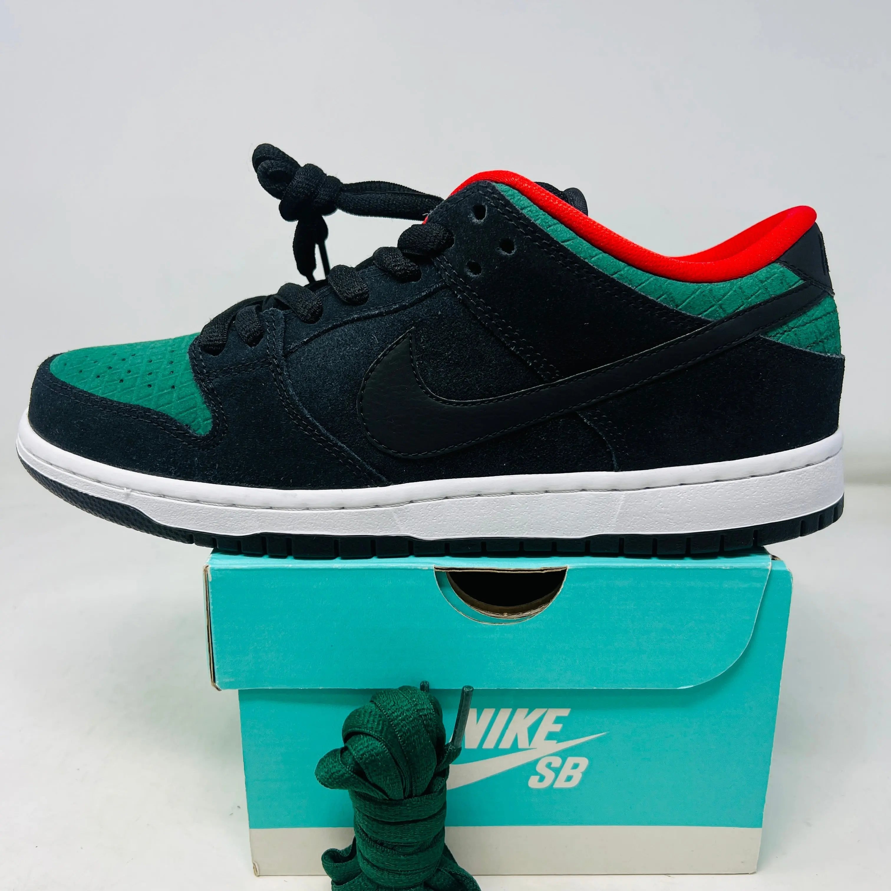 Nike SB Dunk Low Reptile Gucci