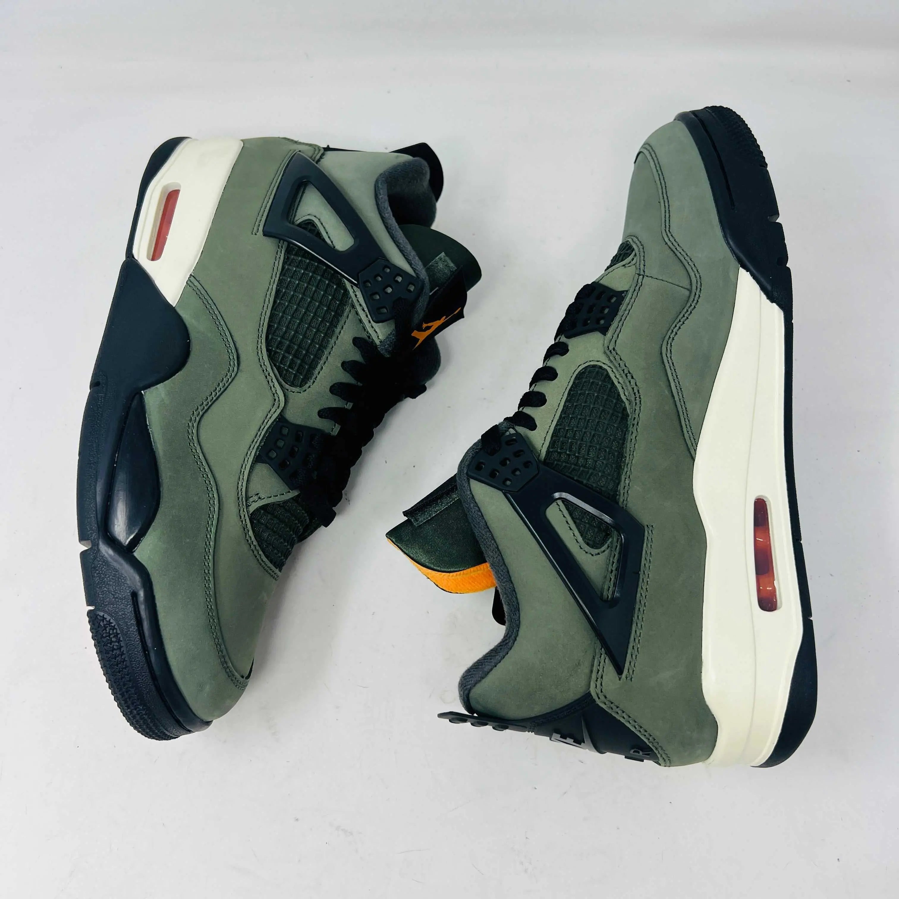 Jordan 4 Retro OG SP Undefeated (2025)