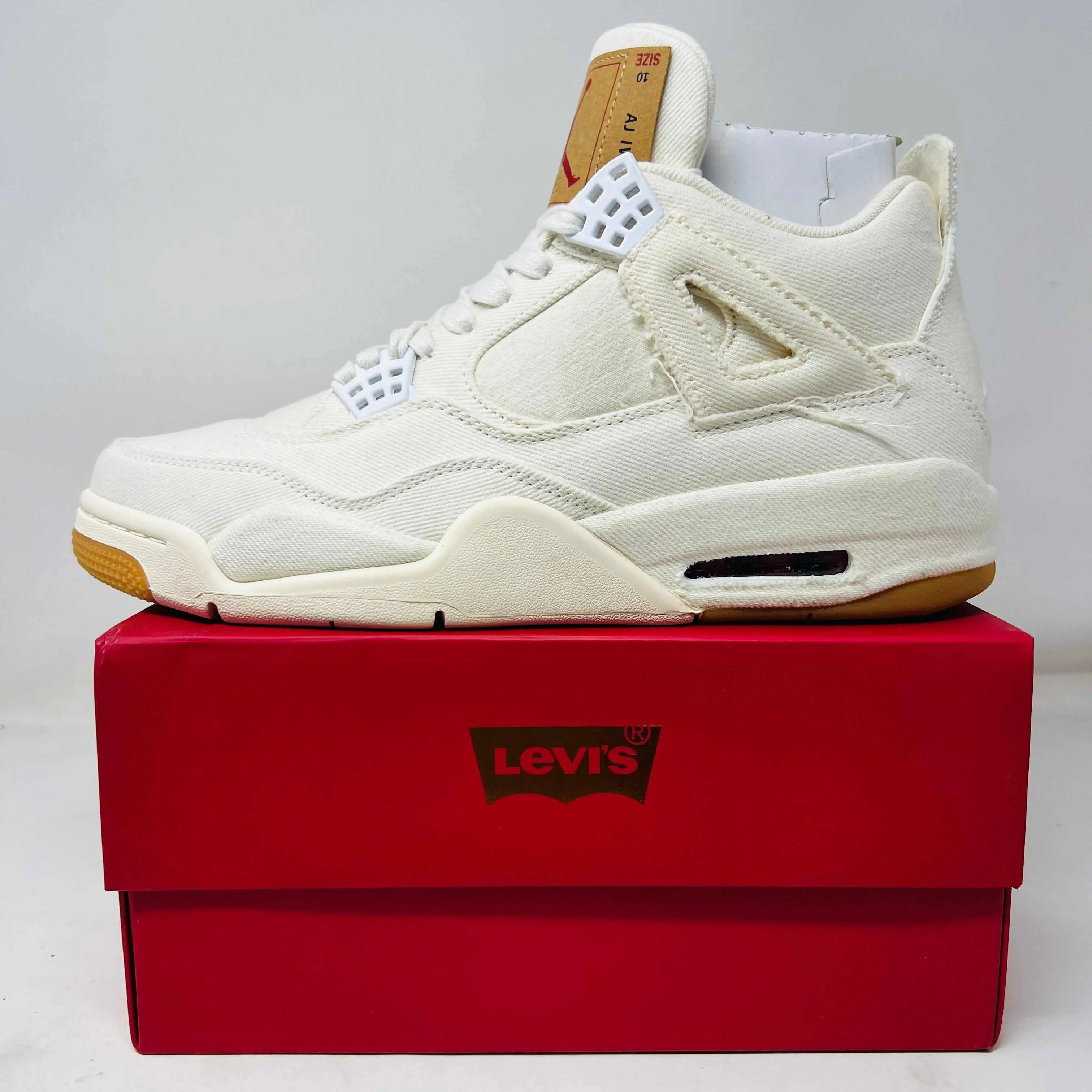Jordan 4 Retro Levi's White (Levi's Tag)