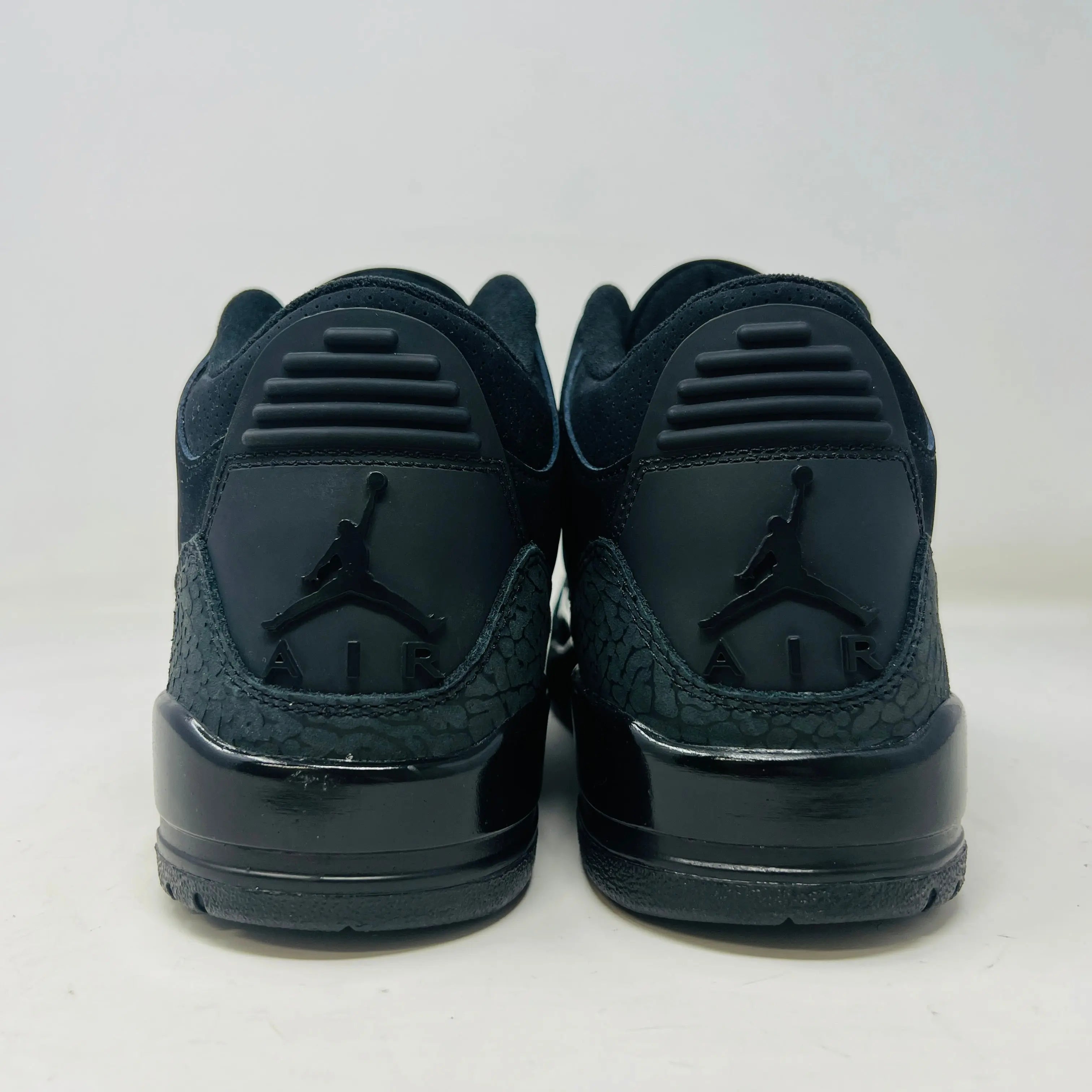 Jordan 3 Retro Black Cat (2025)