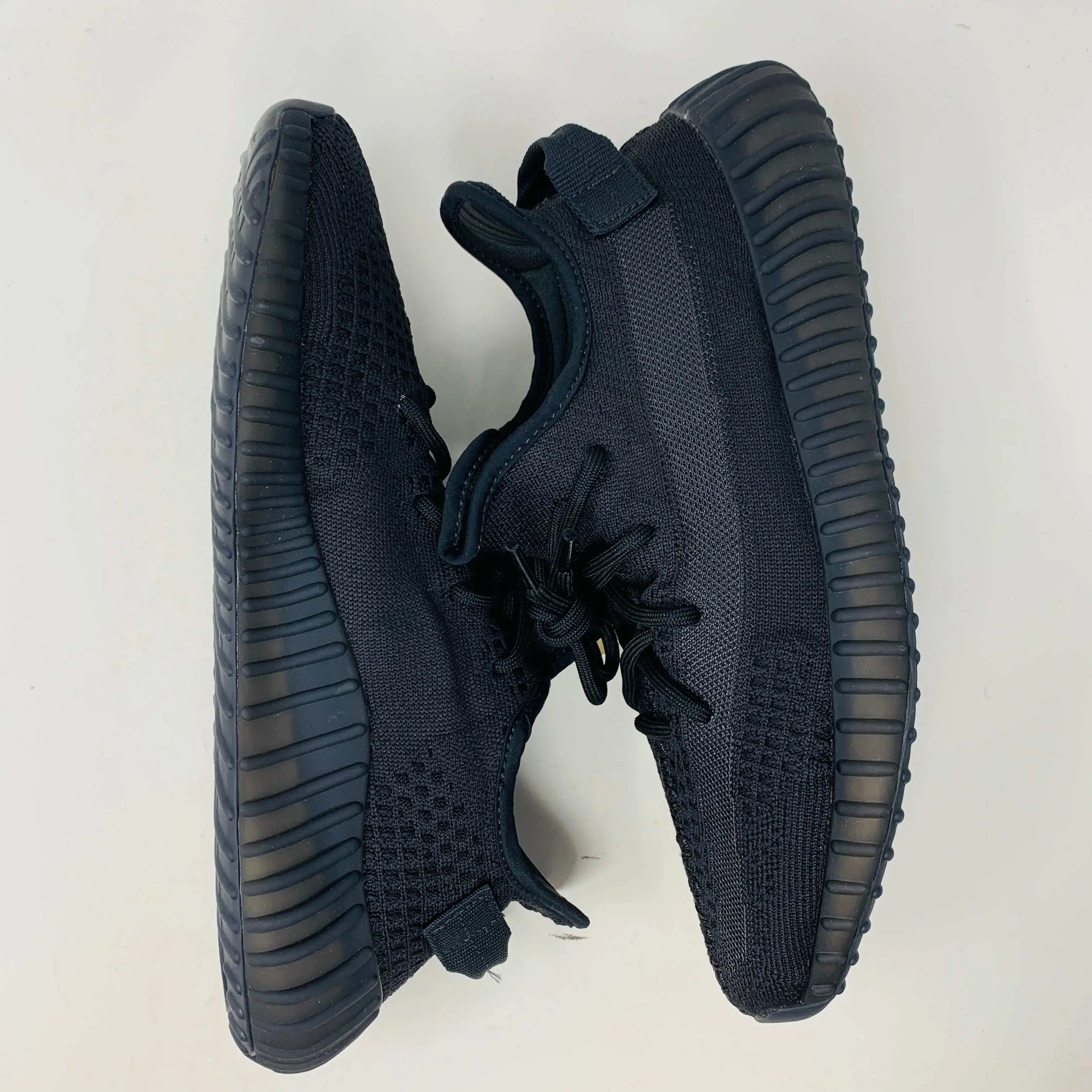 Yeezy 350 V2 Onyx