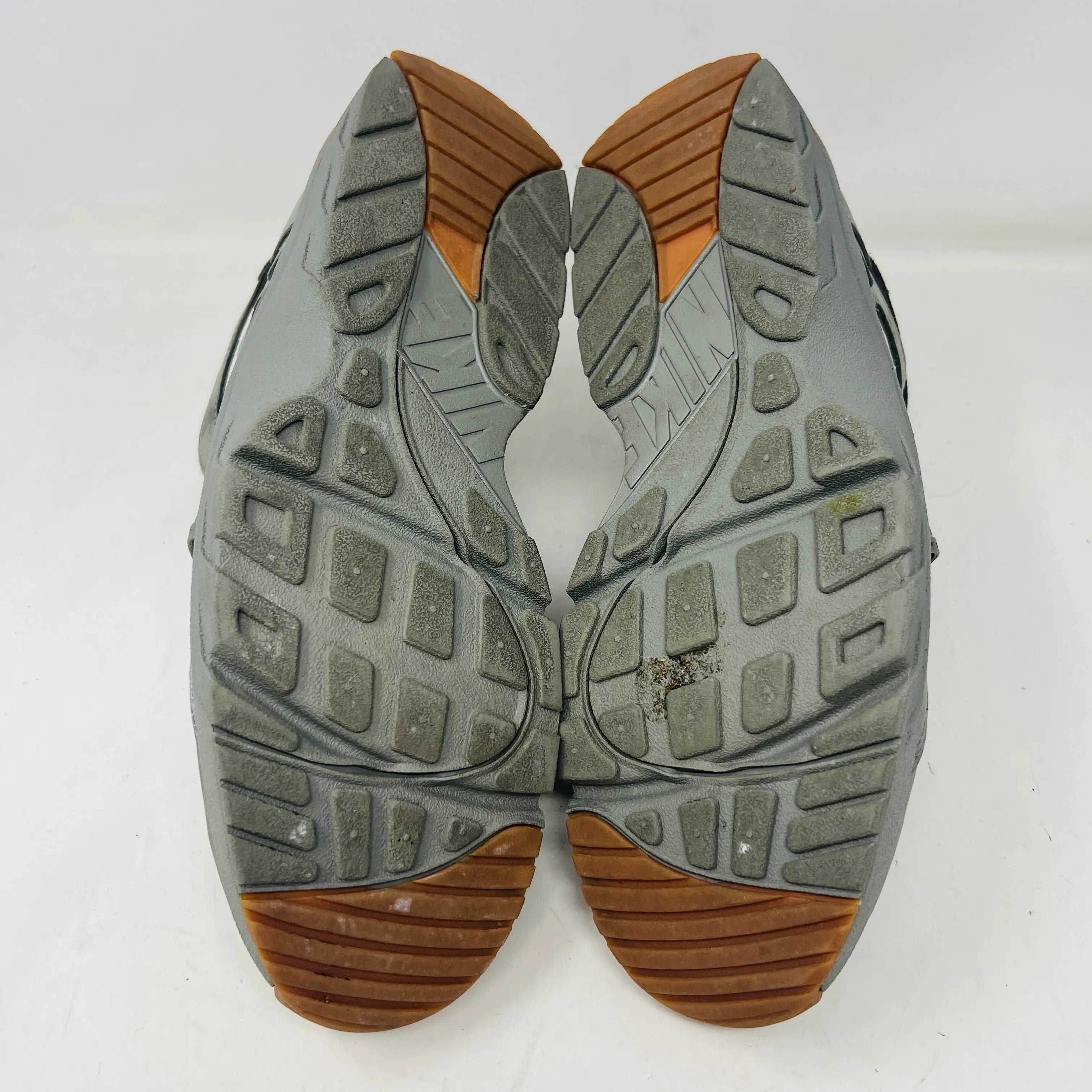 Nike Air Trainer Huarache Corteiz Gully Grey