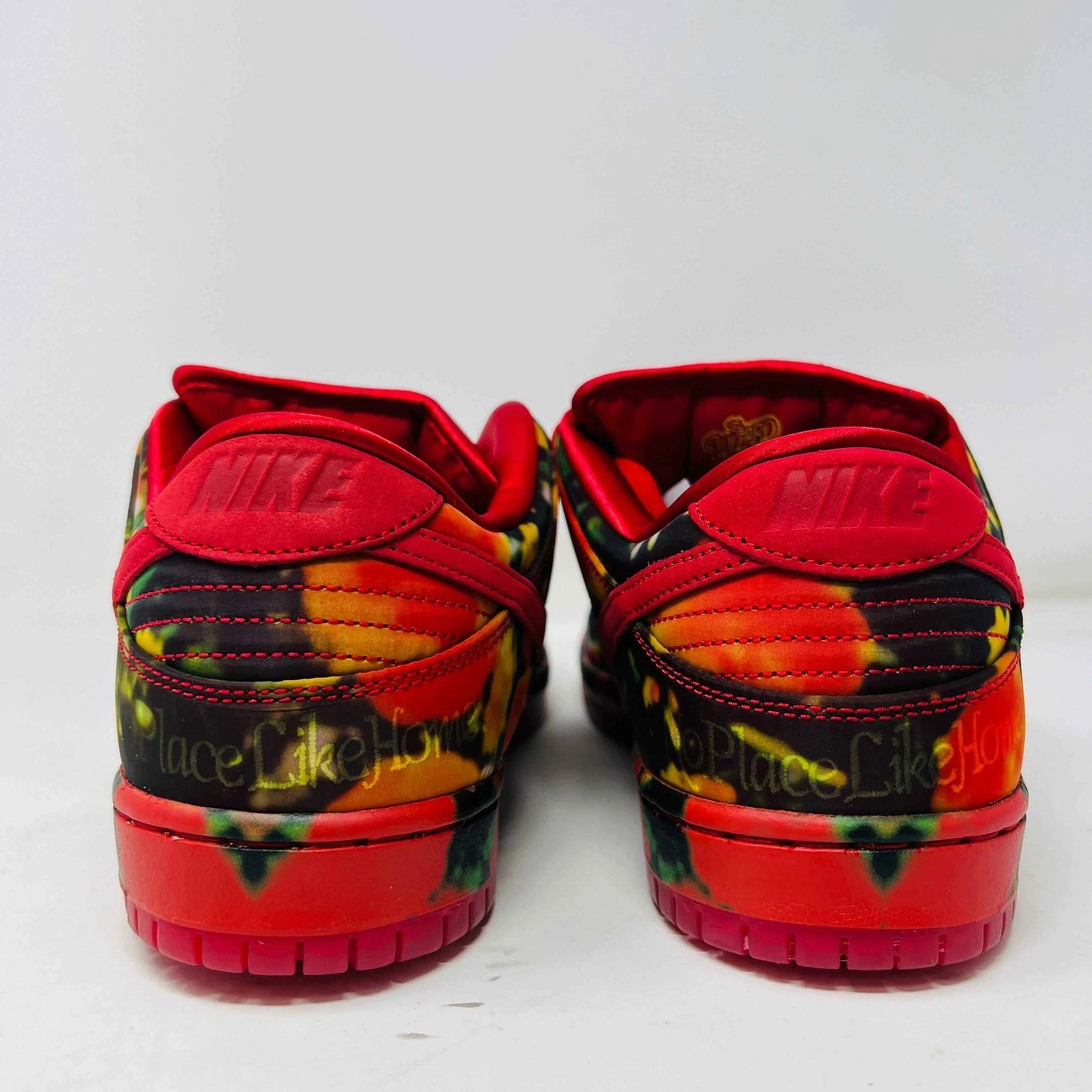 Nike SB Dunk Low The Wizard of Oz Poppy Field
