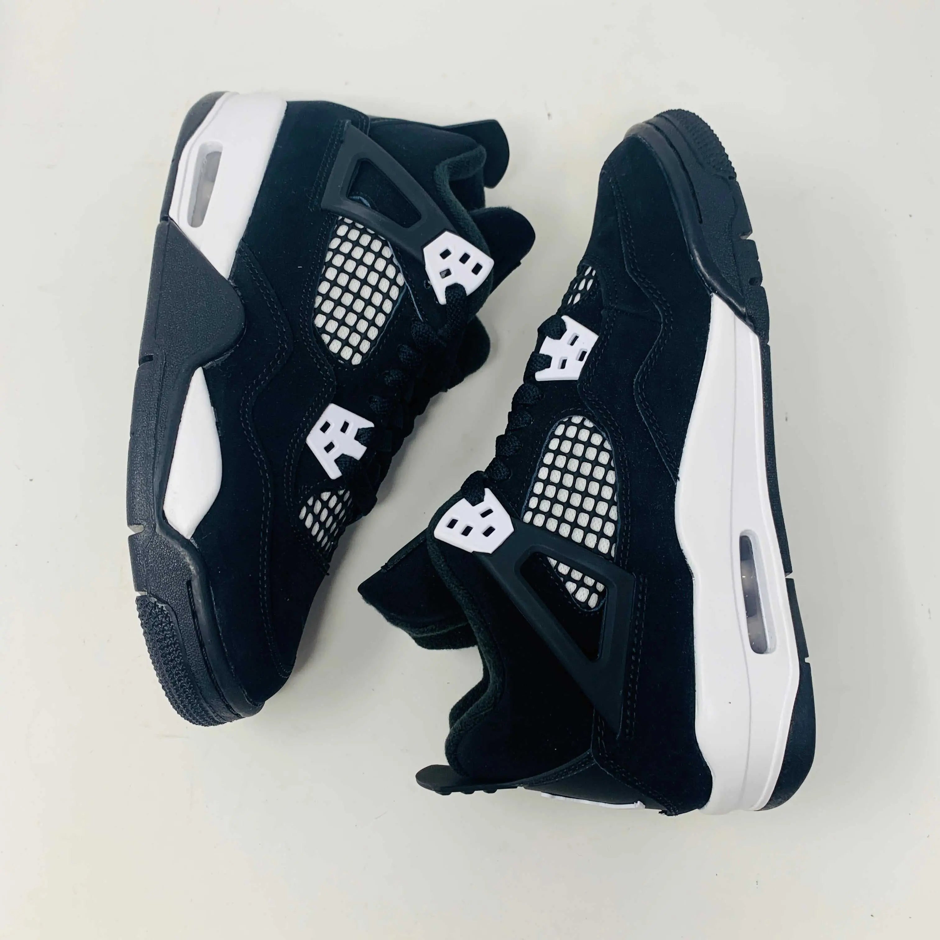 Jordan 4 Retro White Thunder (GS)