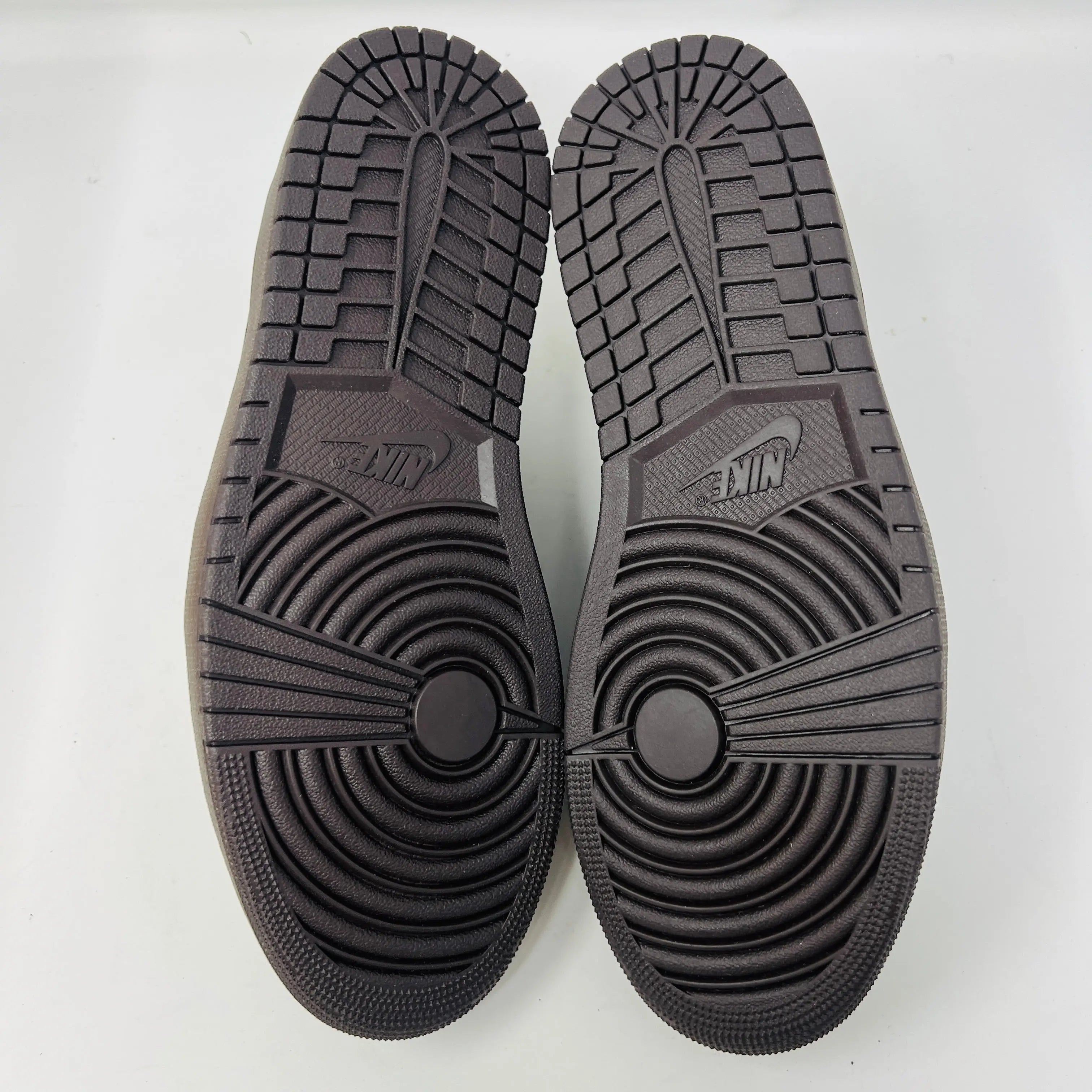 Jordan 1 Retro Low OG SP Travis Scott Velvet Brown
