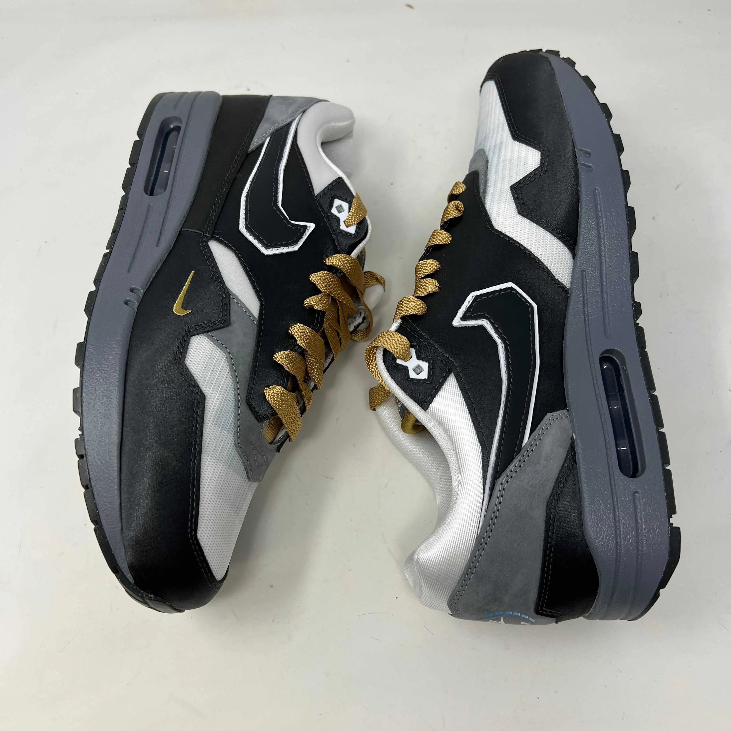 Nike Air Max 1 .SWOOSH Low Poly Big Head Mode