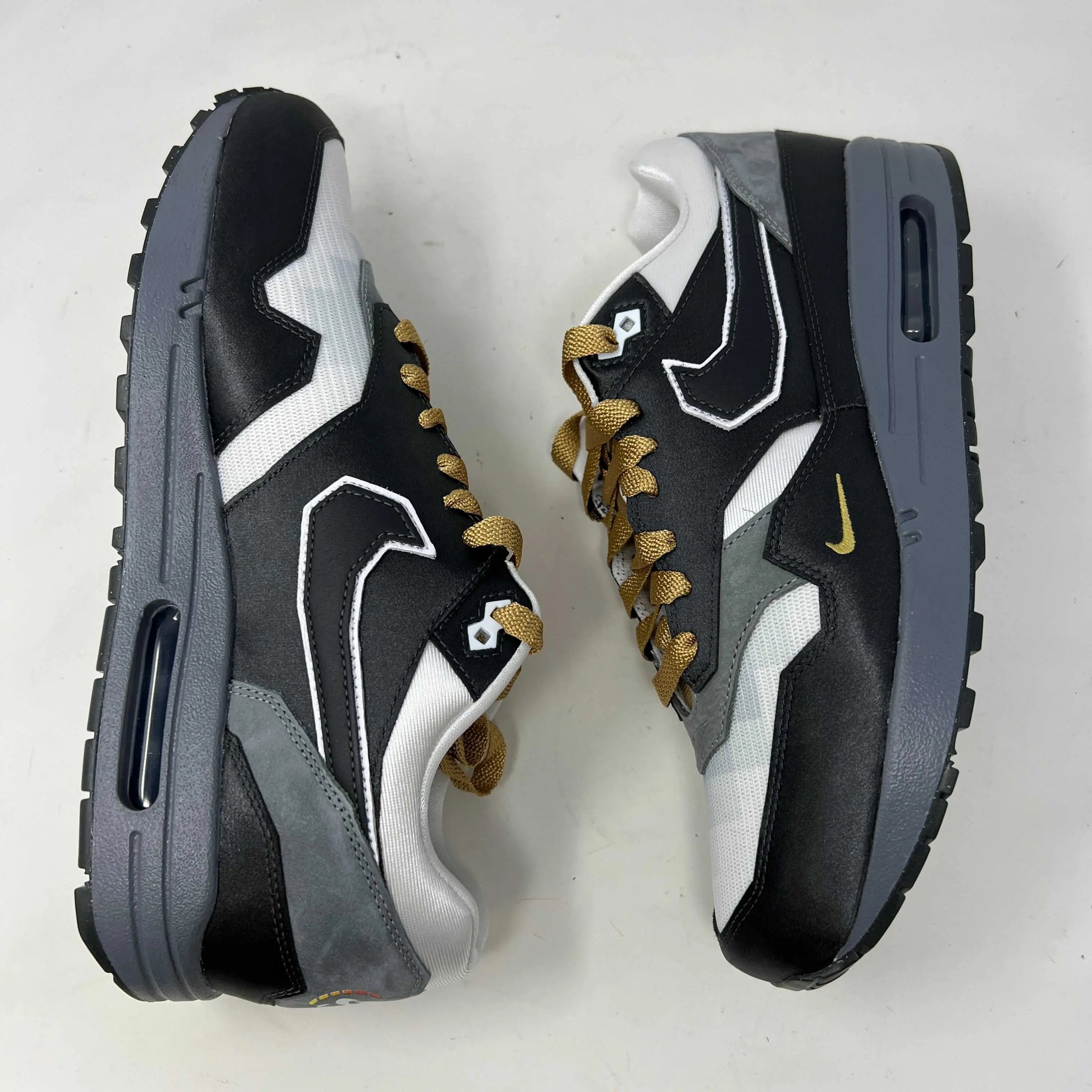 Nike Air Max 1 .SWOOSH Low Poly Big Head Mode