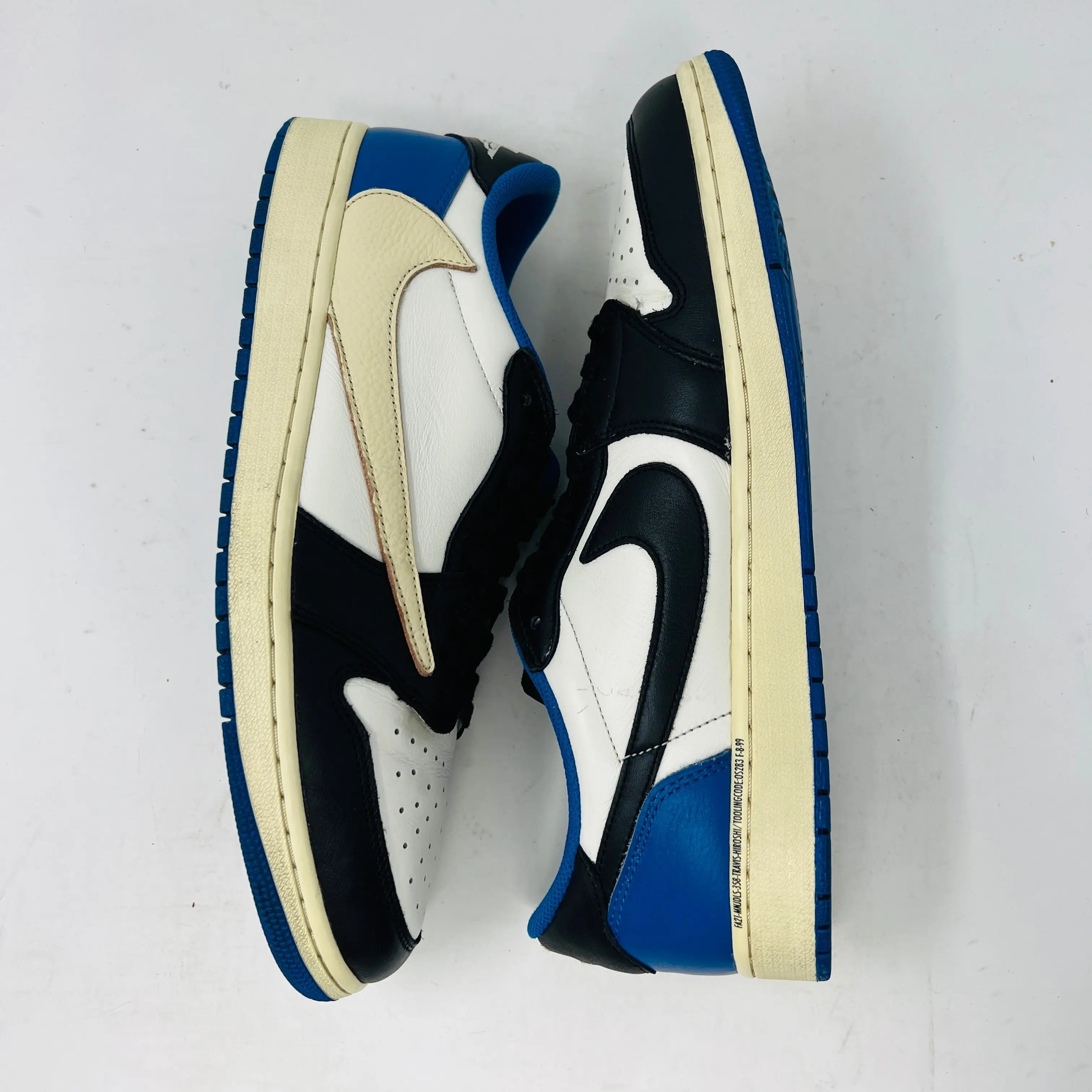 Jordan 1 Retro Low OG SP Fragment x Travis Scott