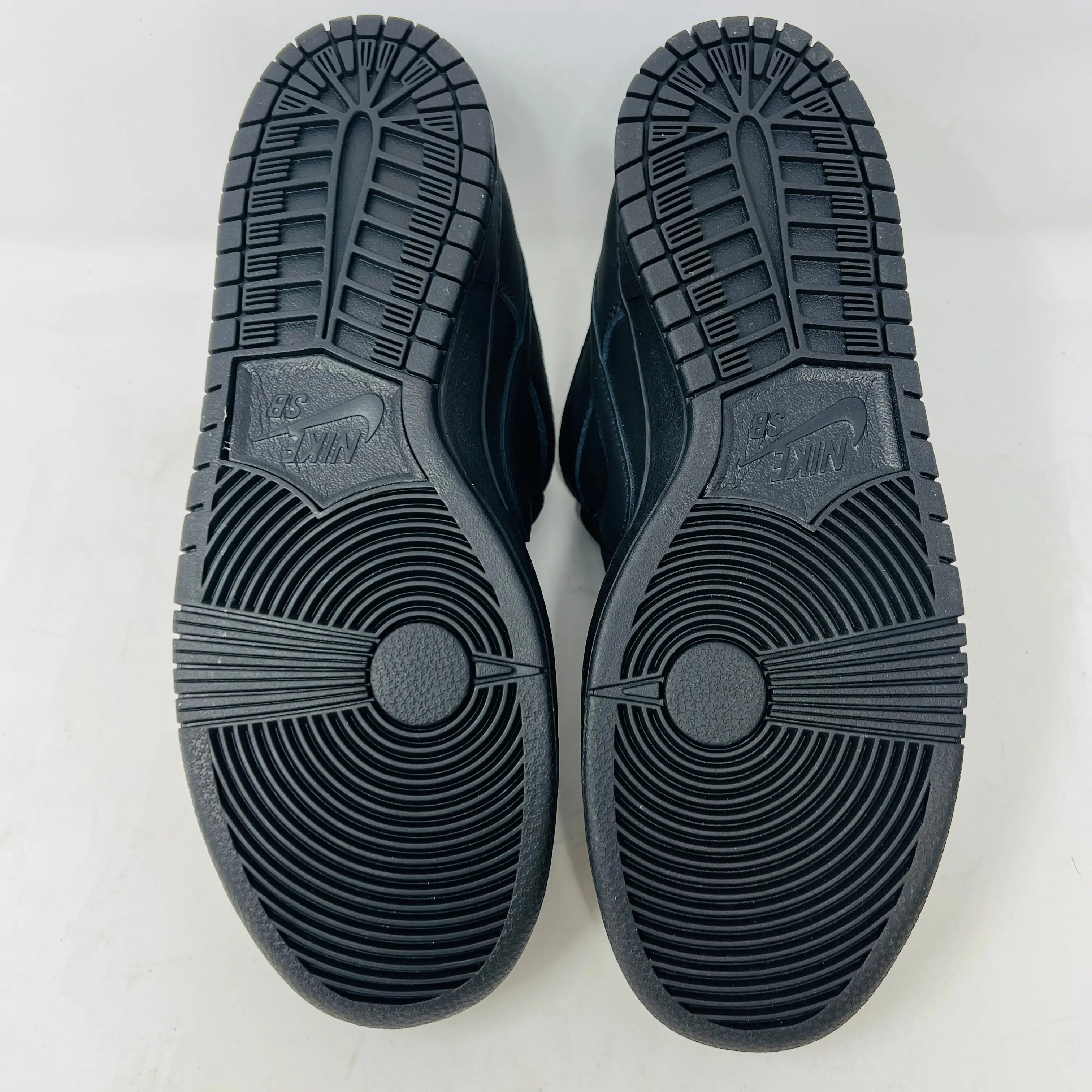 Nike SB Dunk Low Pro Triple Black