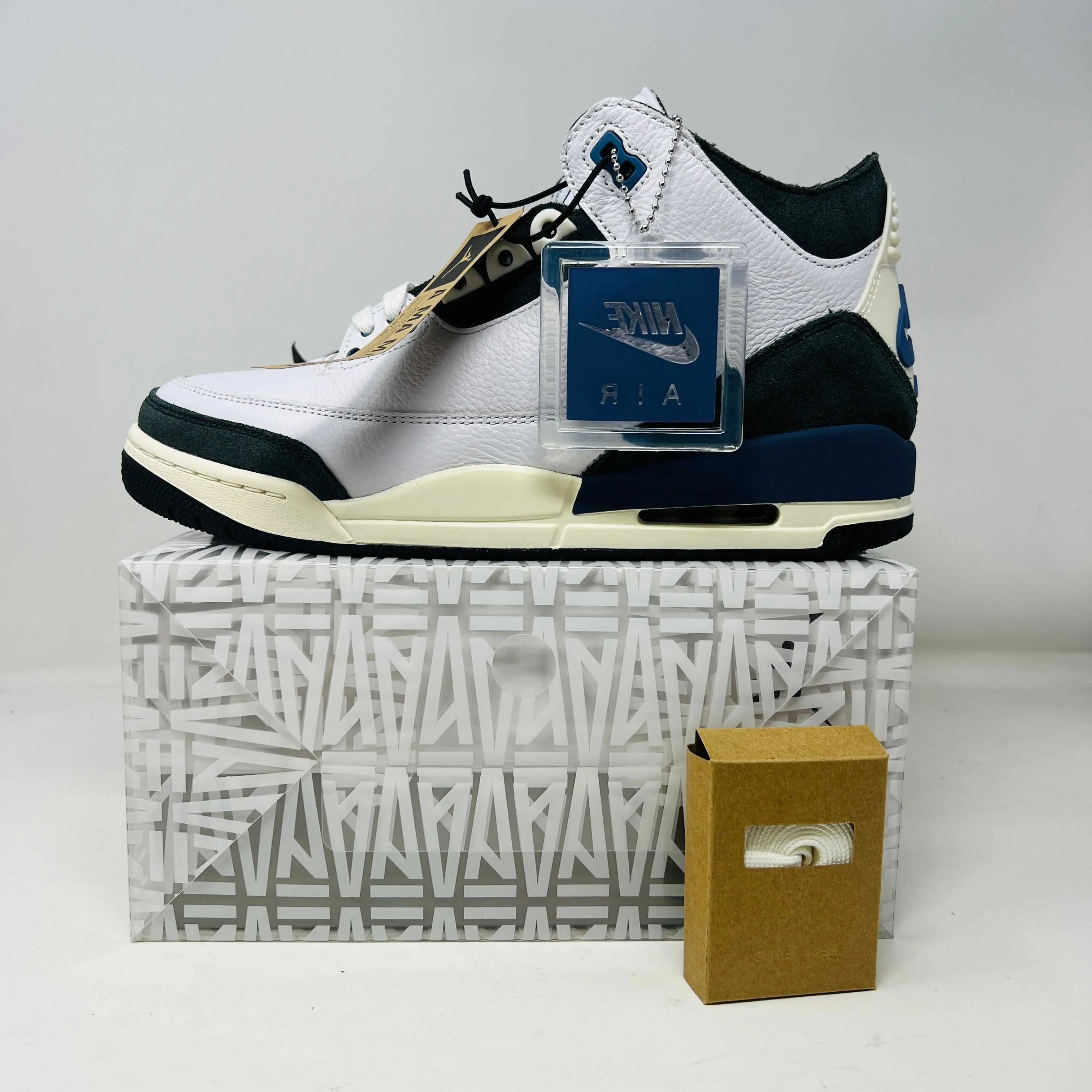 Jordan 3 Retro OG SP A Ma Maniére Diffused Blue